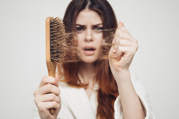 Comment lutter naturellement contre la chute des cheveux  