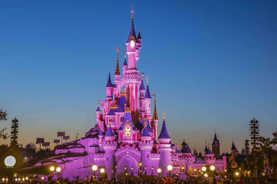Chateau Disneyland Paris de nuit